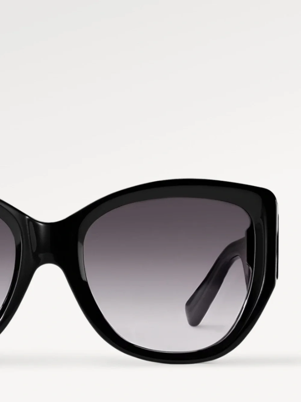 Louis Vuitton icon Cat-Eye Sunglasses with Gold LV Accent E